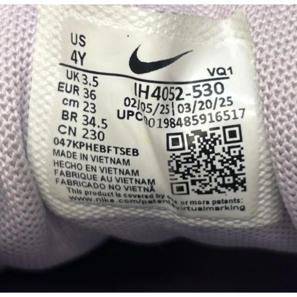 Nike Cosmic Runner GS Shoes Youth Size 5Y Purple Running Sneakers IH4052-530